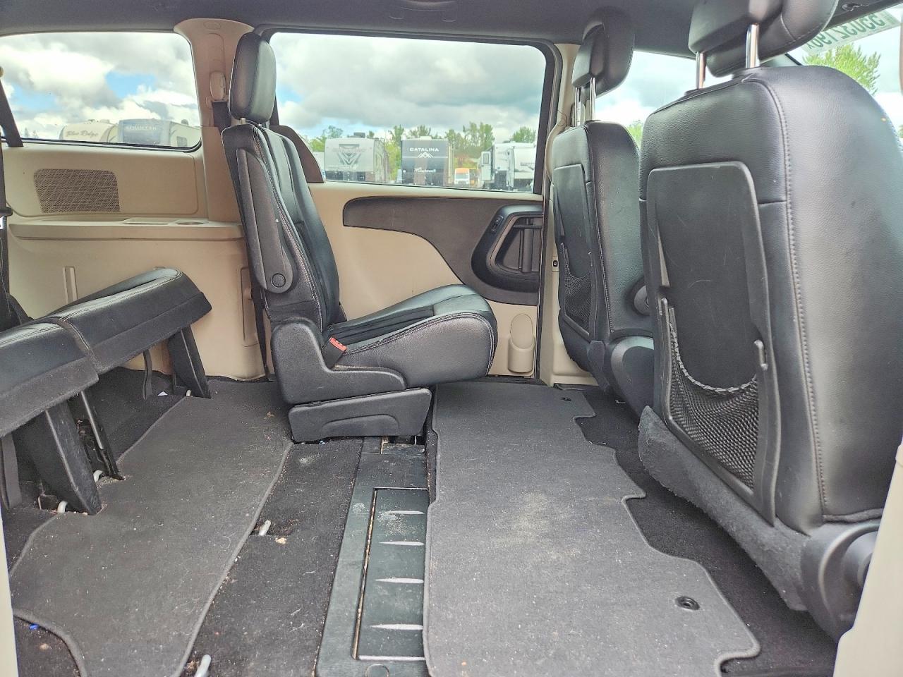 Dodge Caravan Sxt