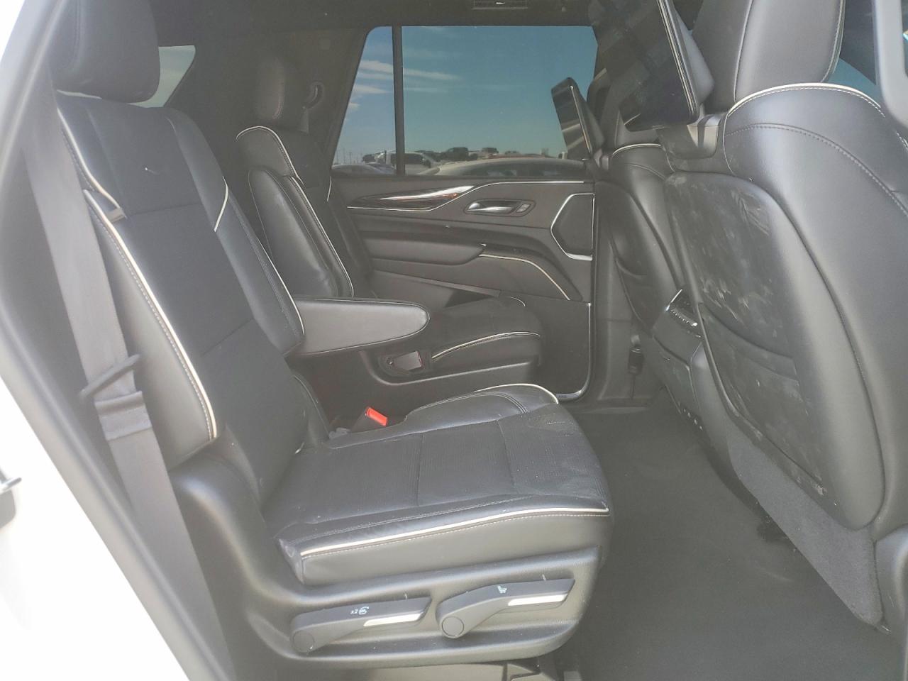 Cadillac Escalade Sport