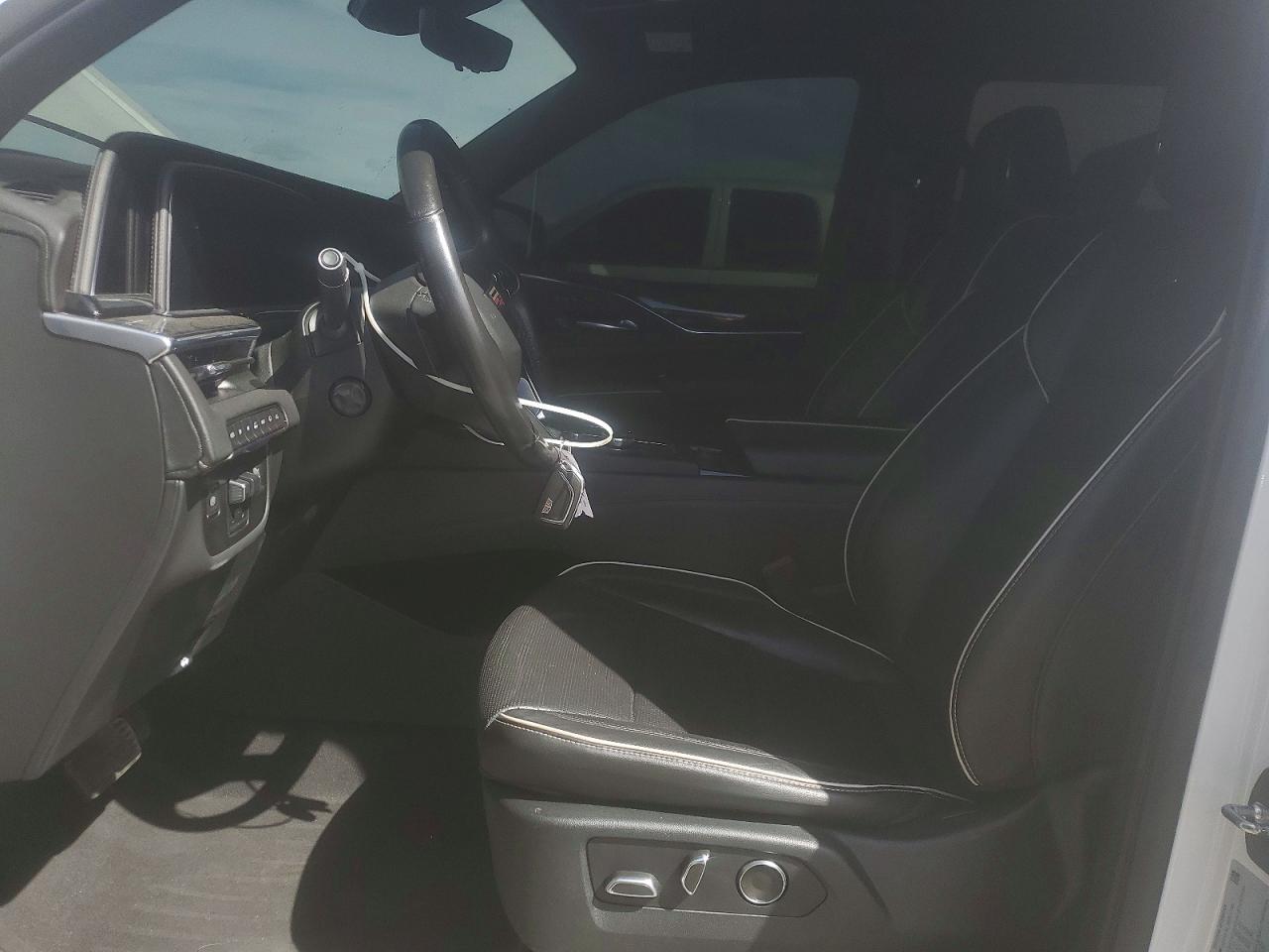 Cadillac Escalade Sport