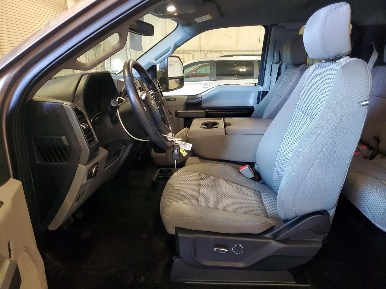 Ford F-150 Super Cab