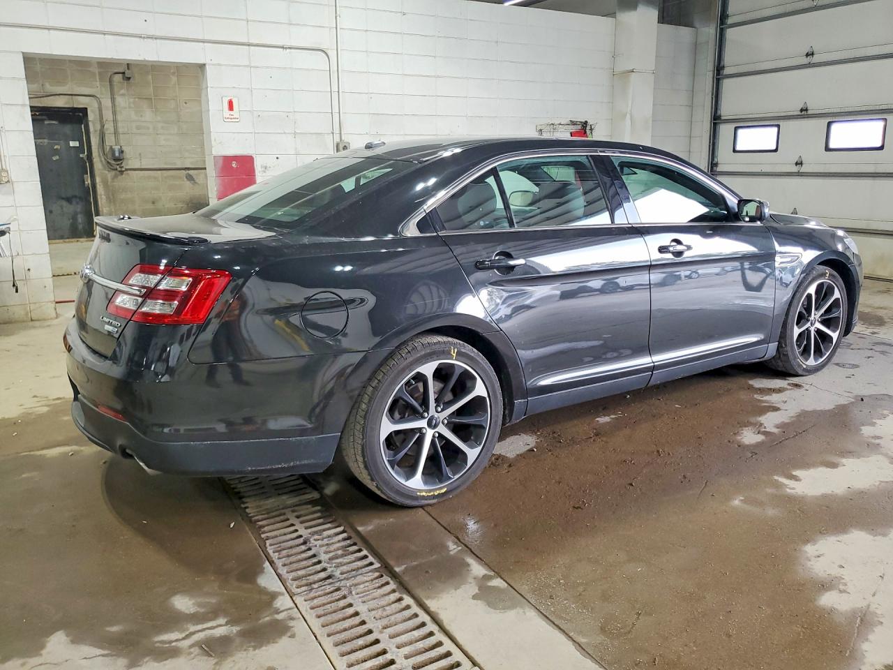Ford Taurus Limited