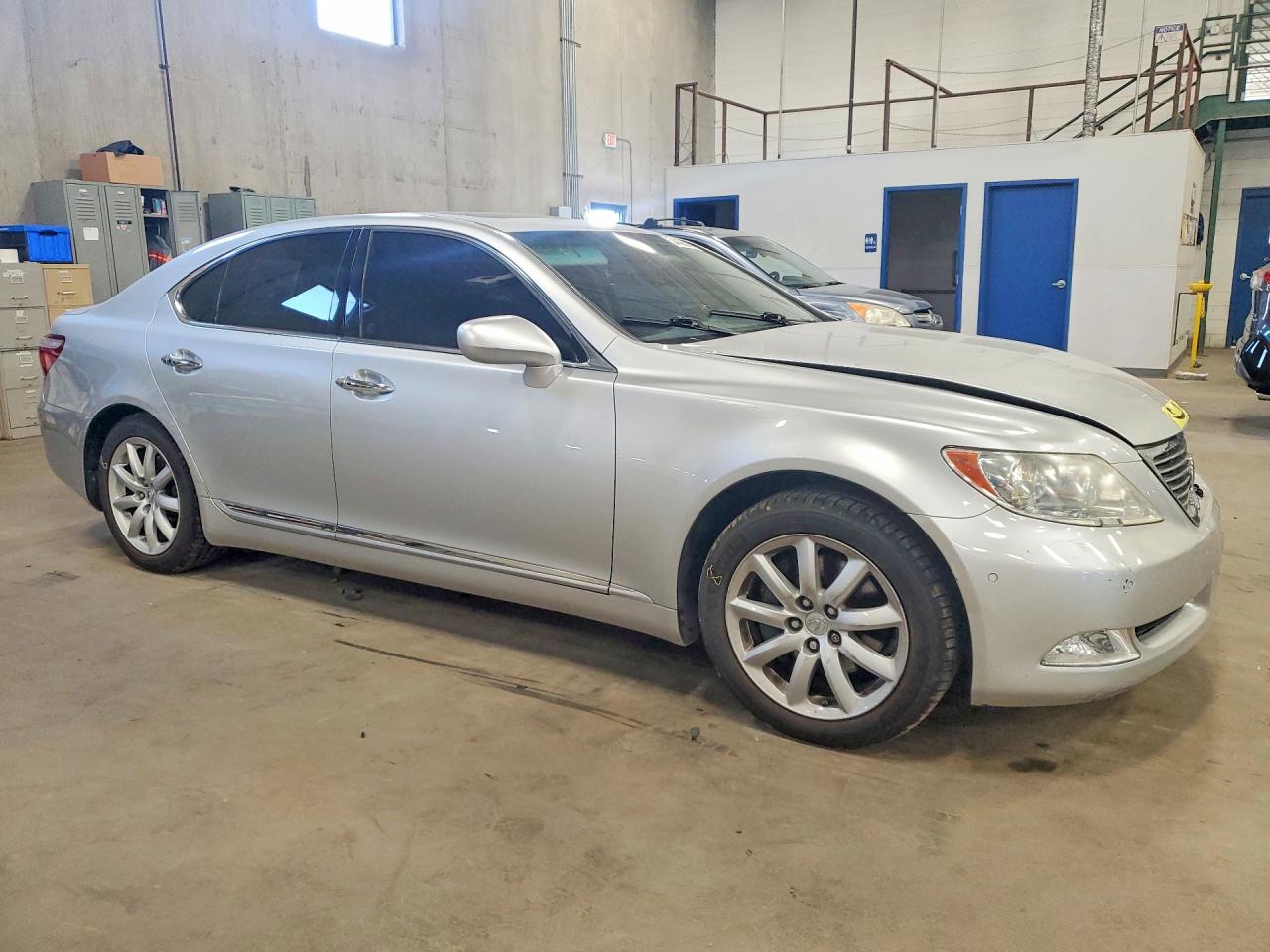Lexus LS 460