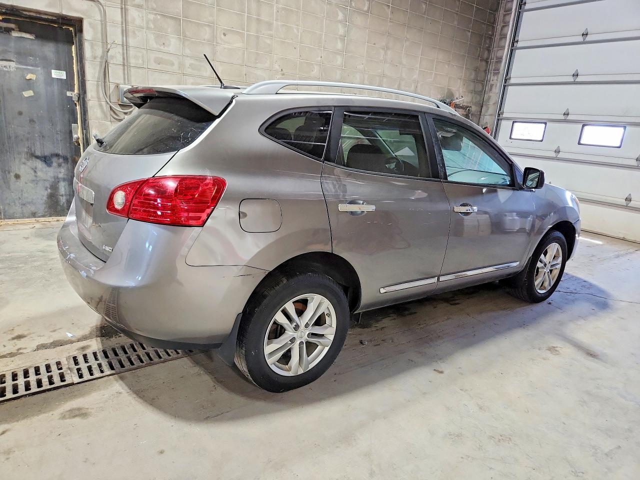 Nissan Rogue S