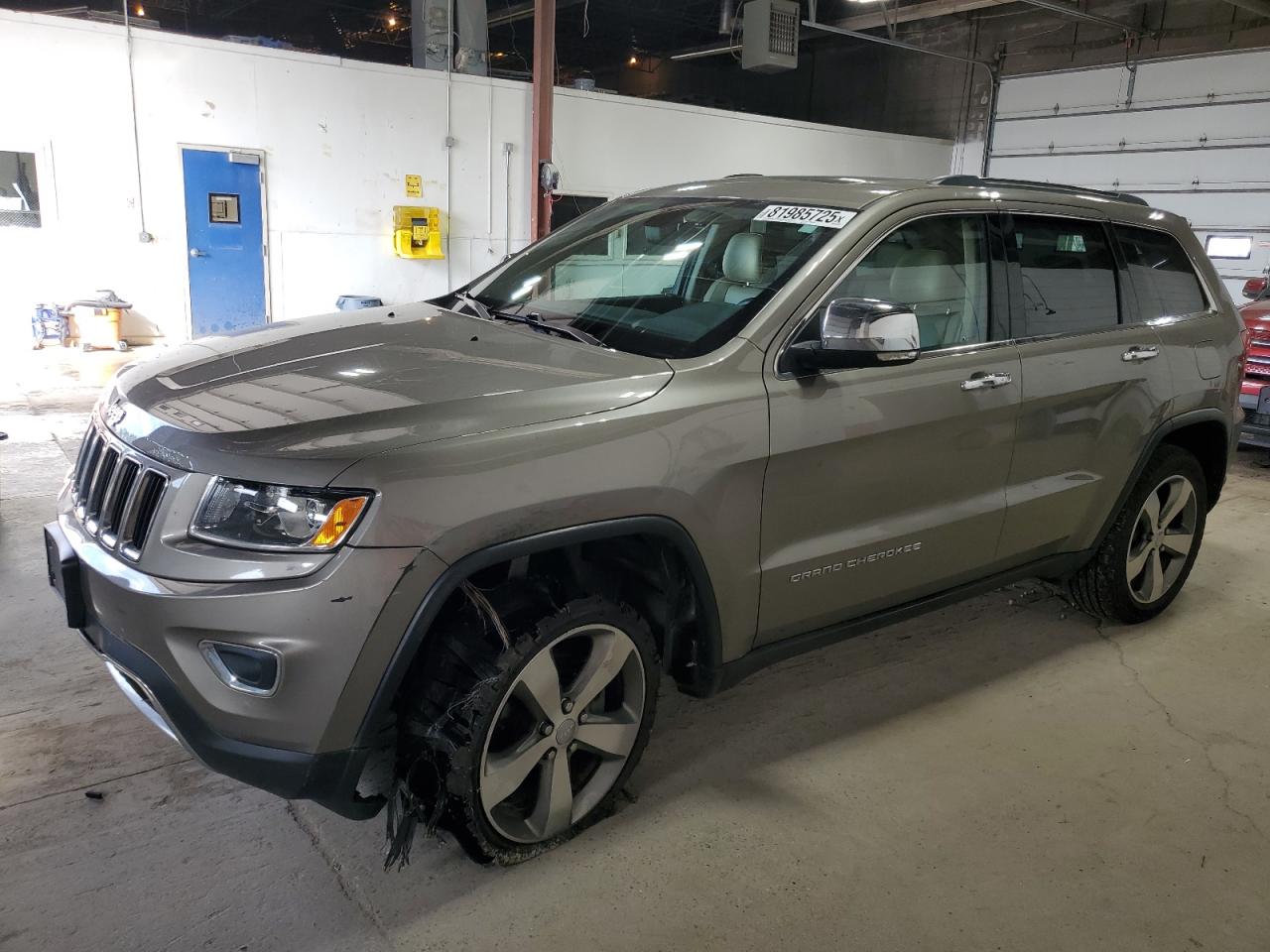 Salvage Jeep Grand Cherokee Image