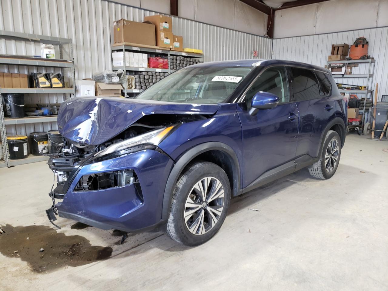 Salvage Nissan Rogue Image