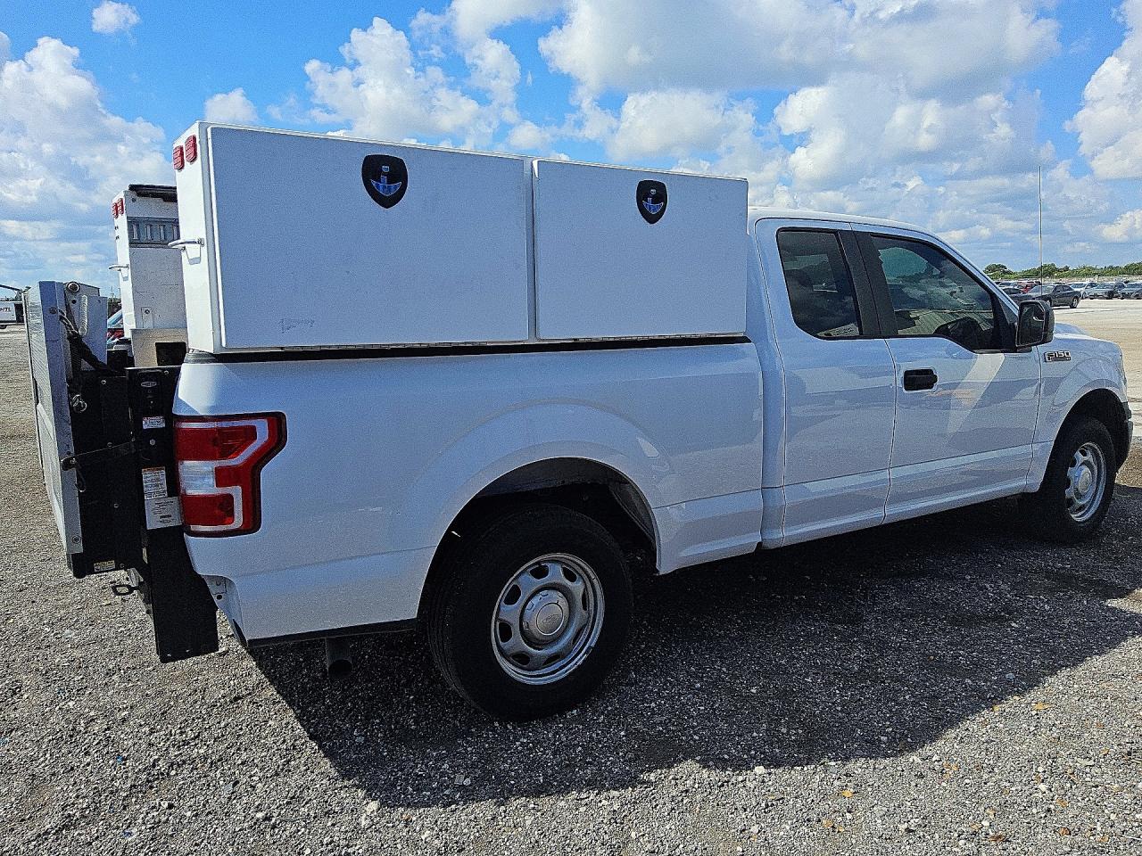 Ford F-150 Super Cab