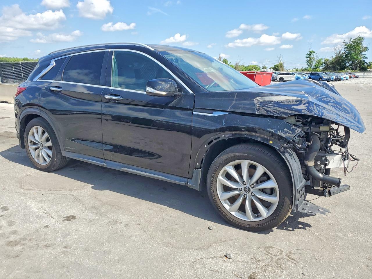 INFINITI Qx Essential