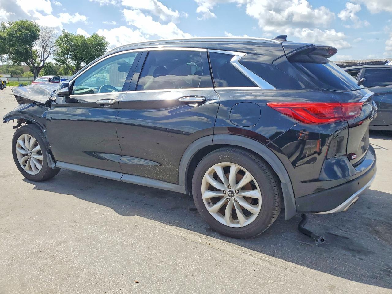 INFINITI Qx Essential