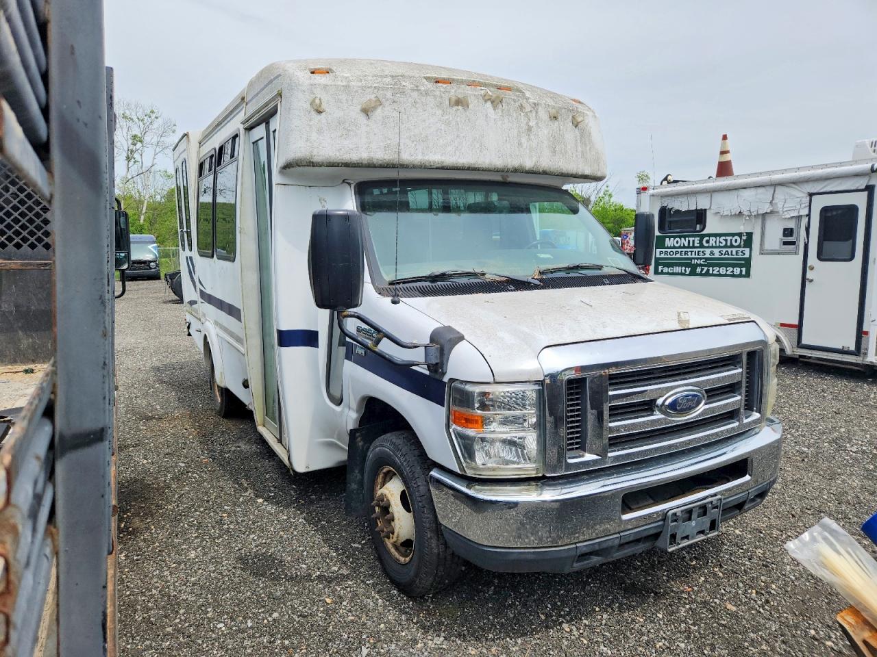 Salvage Ford Econoline Image