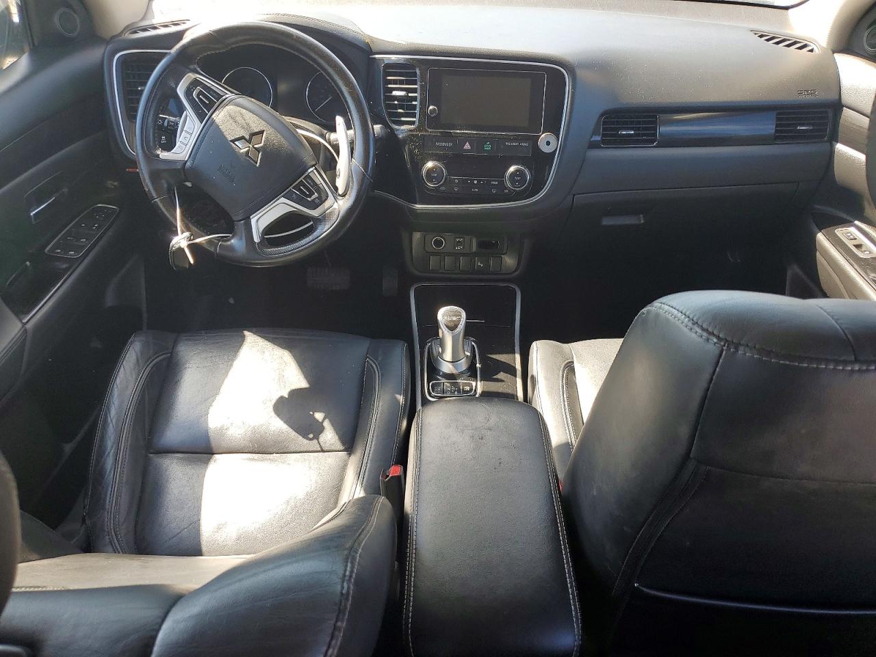 Mitsubishi Outlander Se