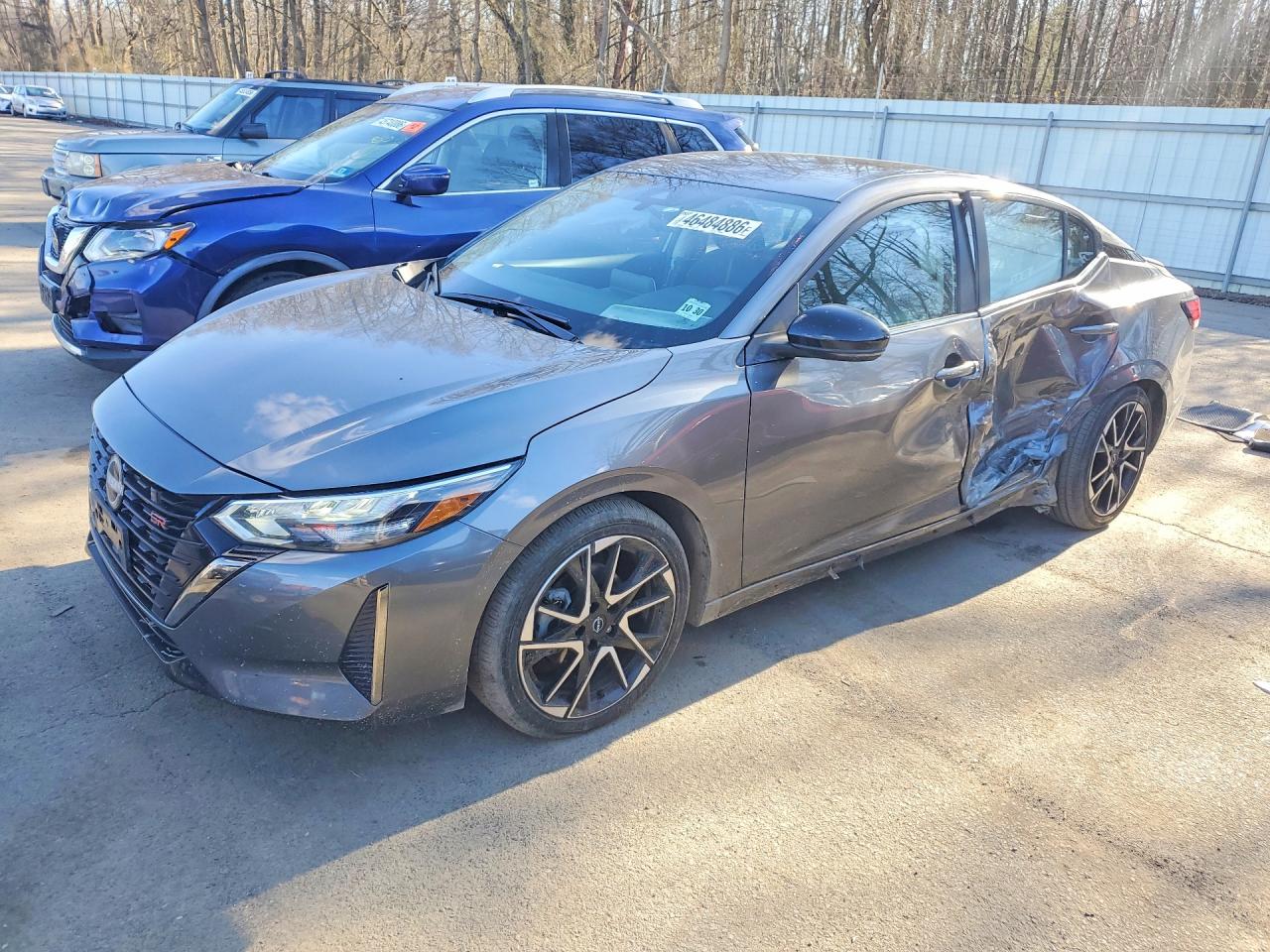 Salvage Nissan Sentra Image