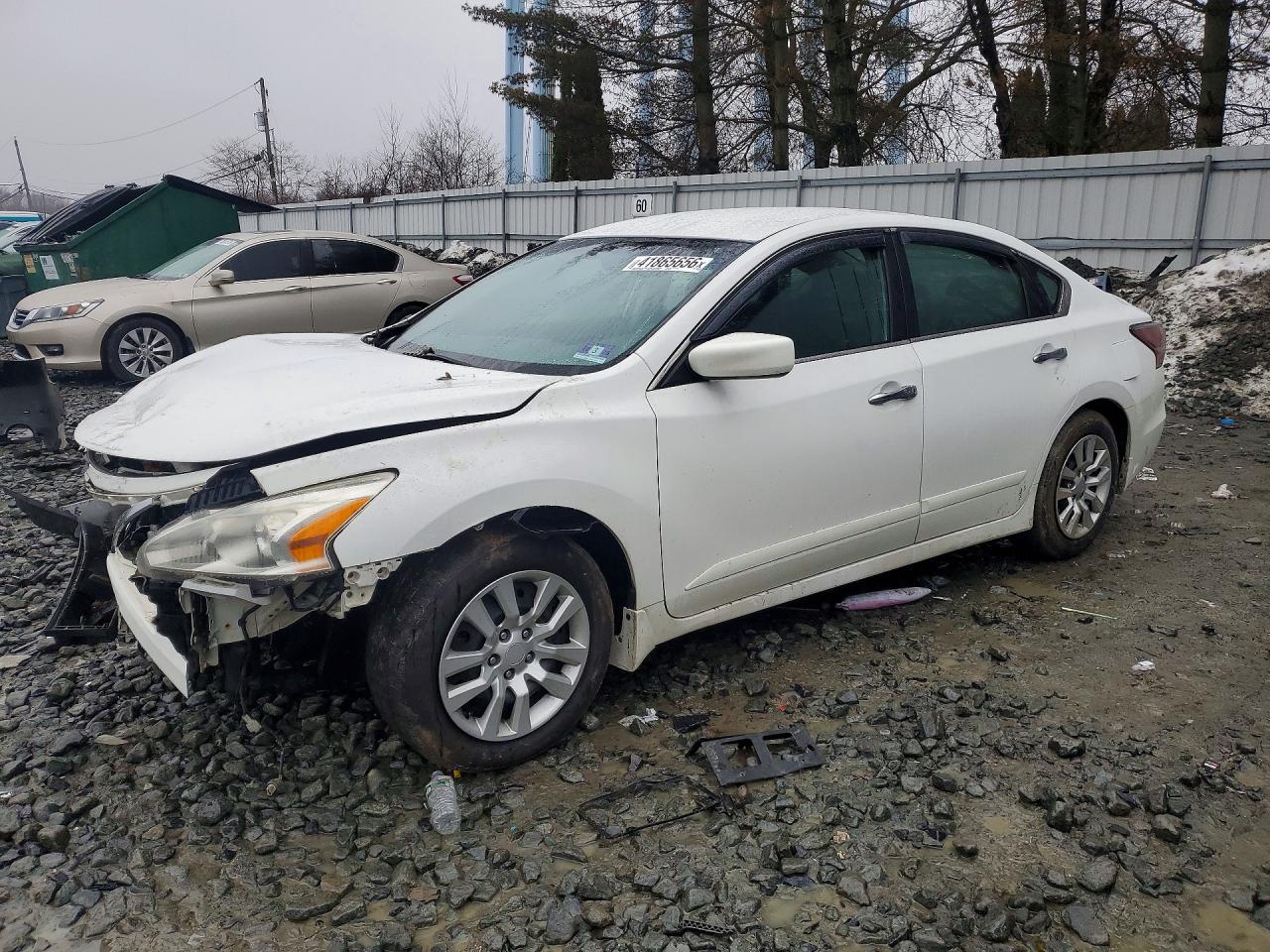 Salvage Nissan Altima Image