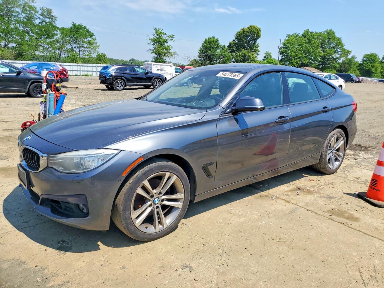 Salvage BMW 3 Series Image