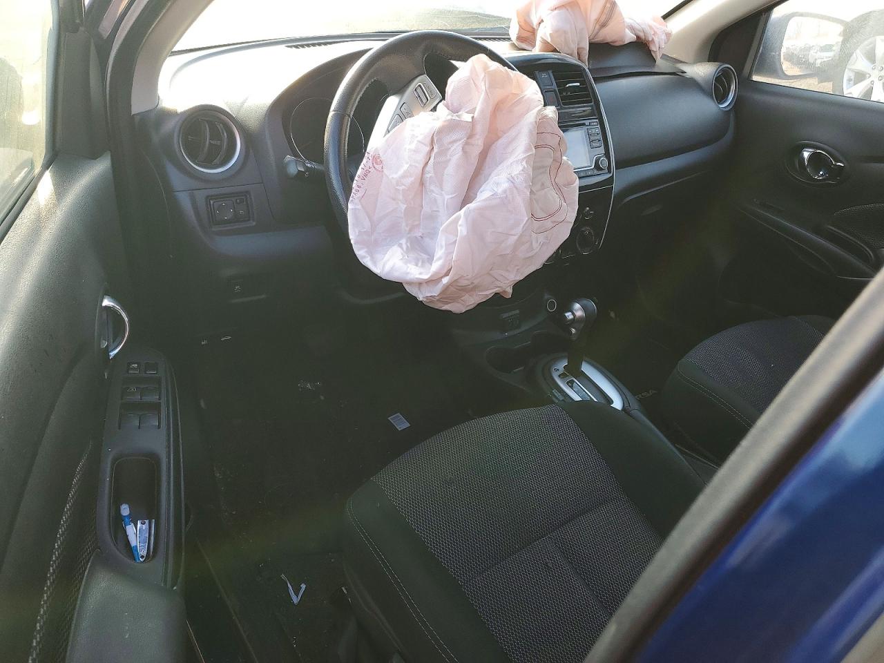 Nissan Versa Sv