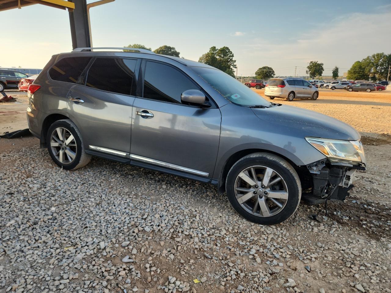 Nissan Pathfinder S
