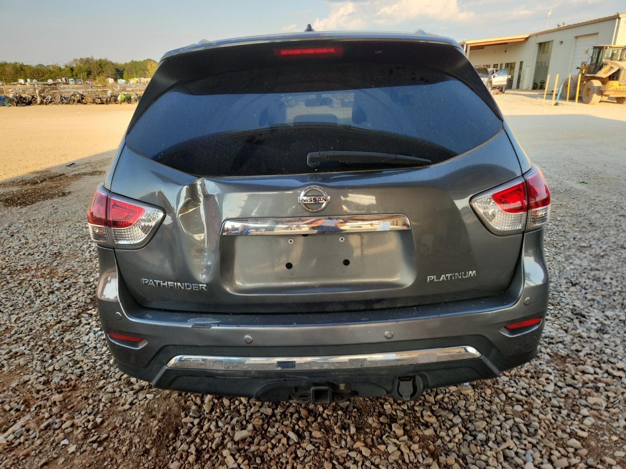 Nissan Pathfinder S