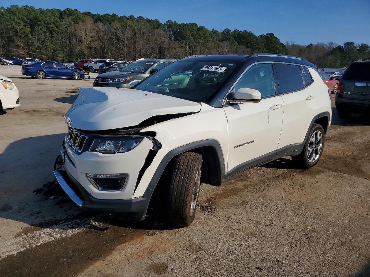 Salvage Jeep Compass Image