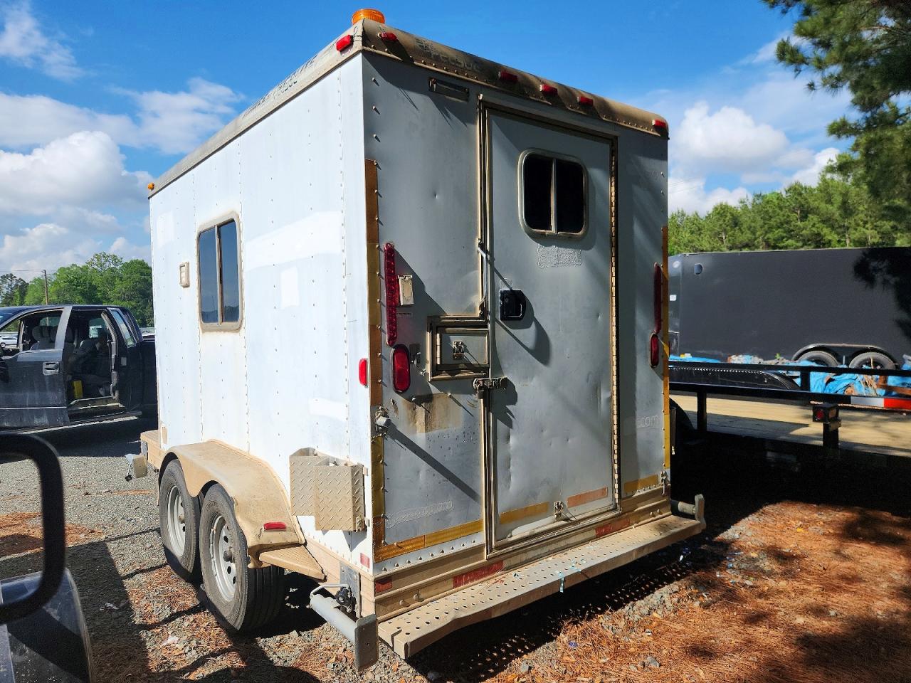 Feat Trailer