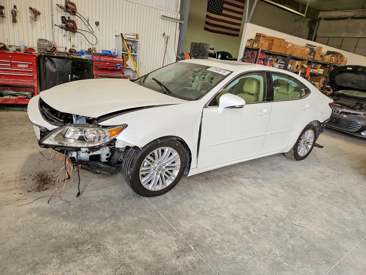Salvage Lexus Es Image