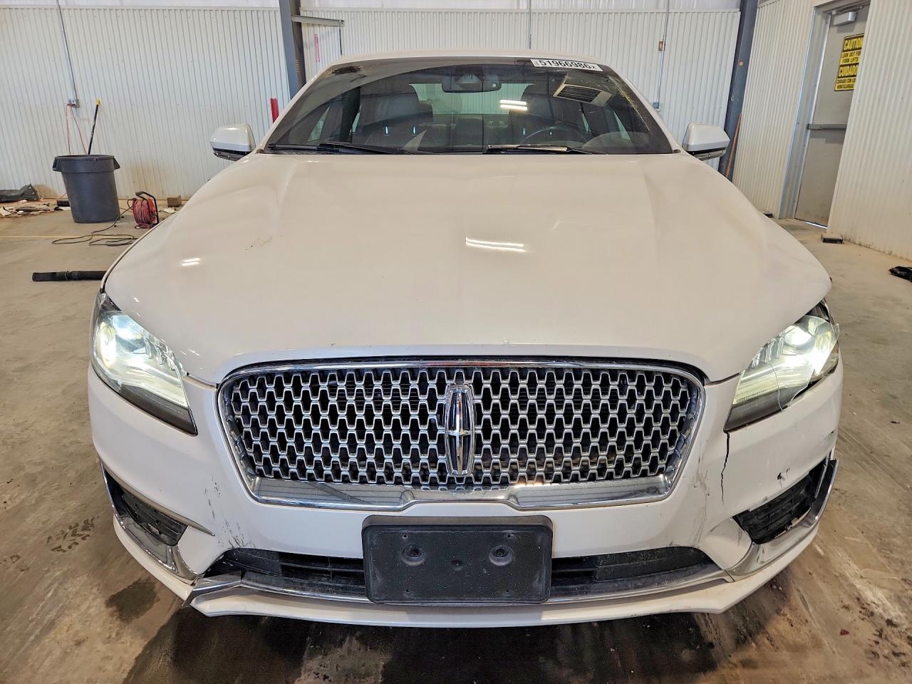 Lincoln MKZ Select