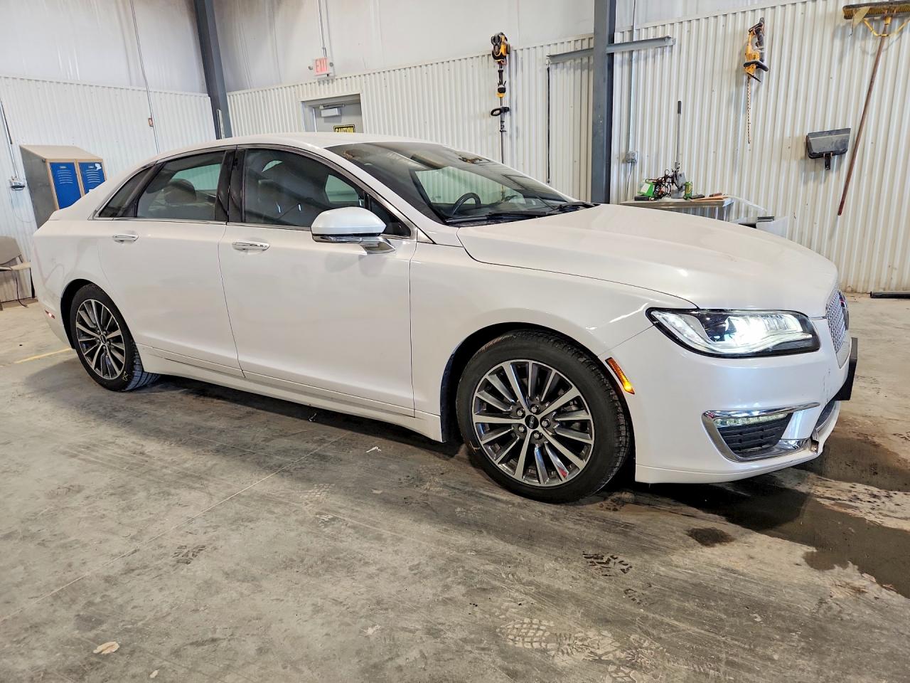 Lincoln MKZ Select