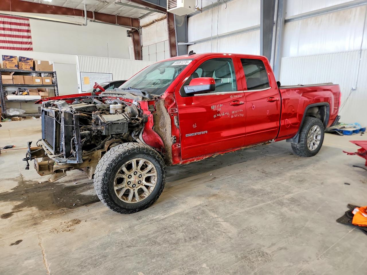 Salvage GMC Sierra Image