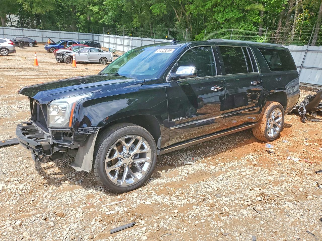 Salvage GMC Yukon Image