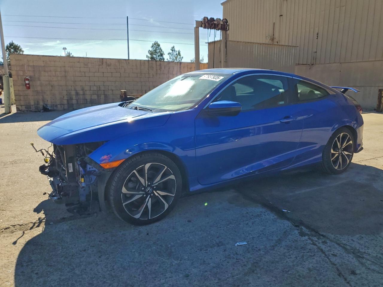 Salvage Honda Civic Image