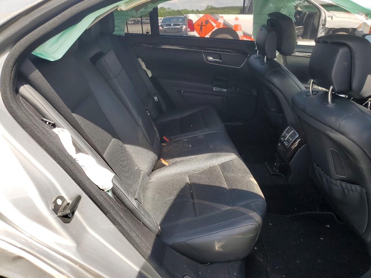 Mercedes-Benz S-Class 550 4matic