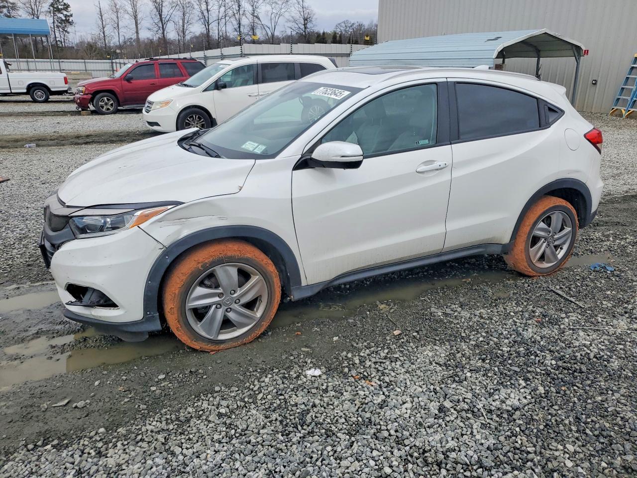 Salvage Honda HR-V Image