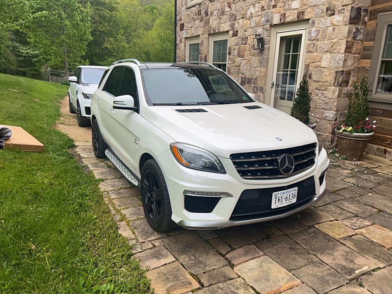 Salvage Mercedes-Benz M-Class Image