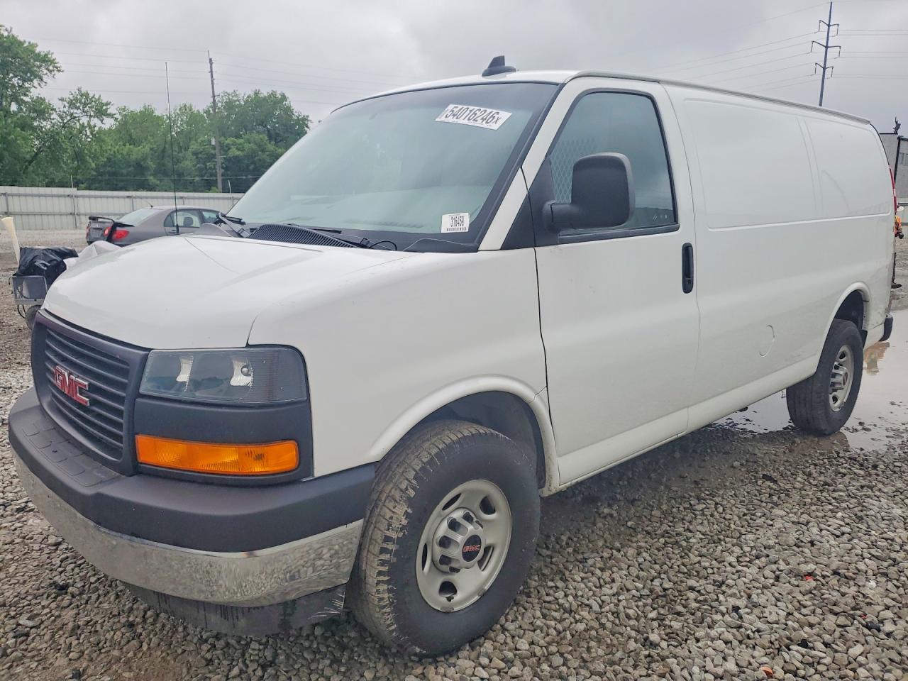 Salvage GMC Savana Image