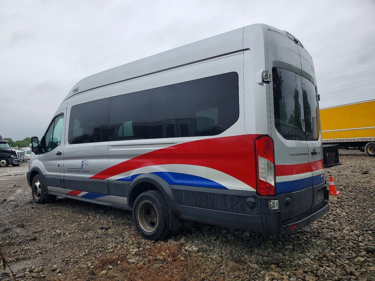 Ford Transit T-250