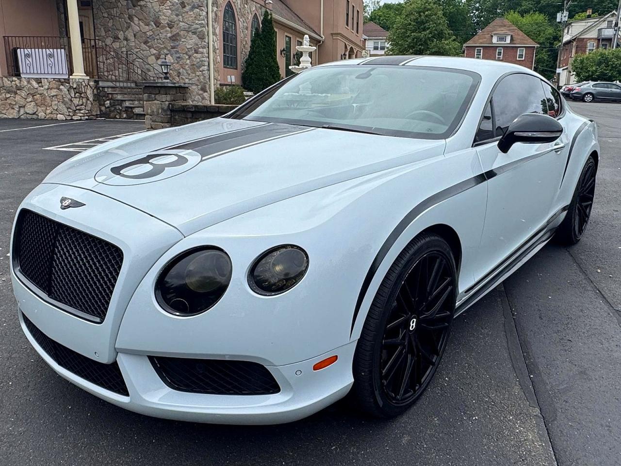 Salvage Bentley Continenta Image