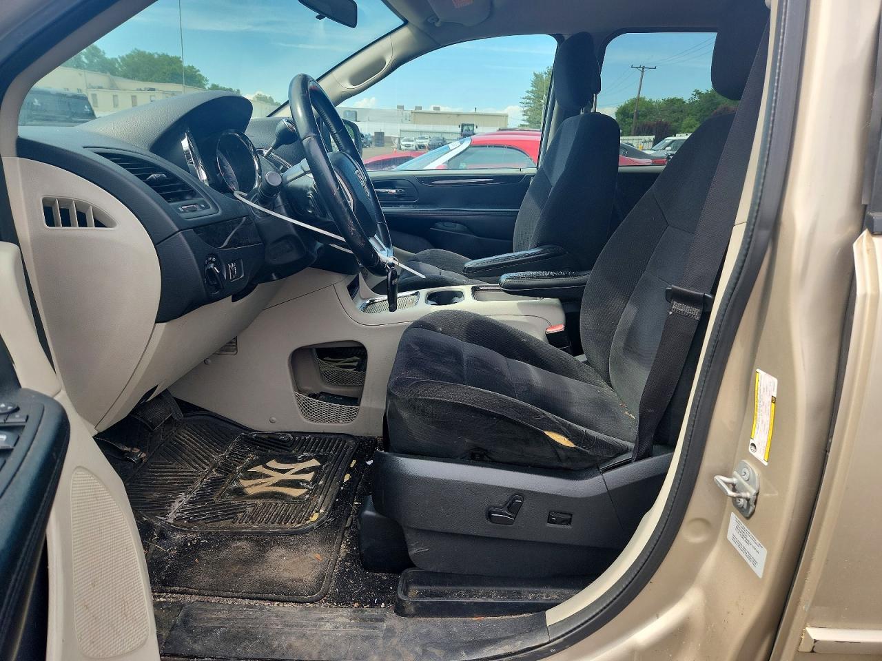 Dodge Caravan Sxt