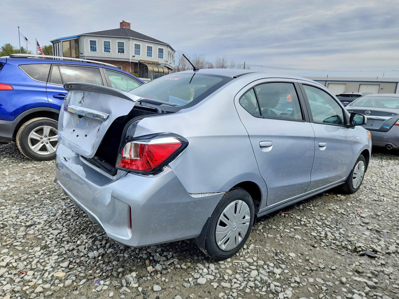 Mitsubishi Mirage G4 Es