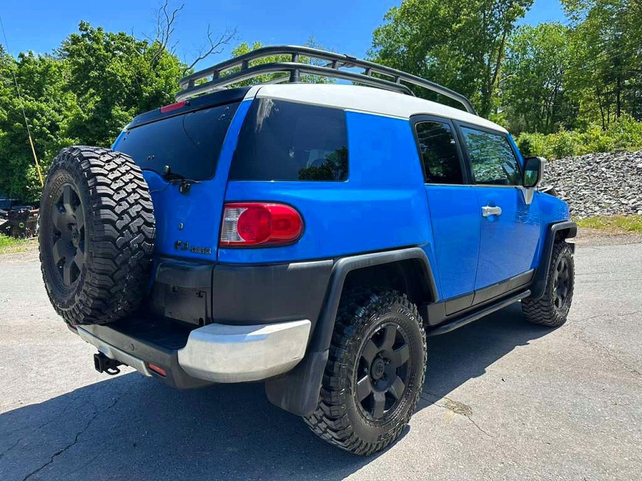 Toyota FJ Cruiser Base
