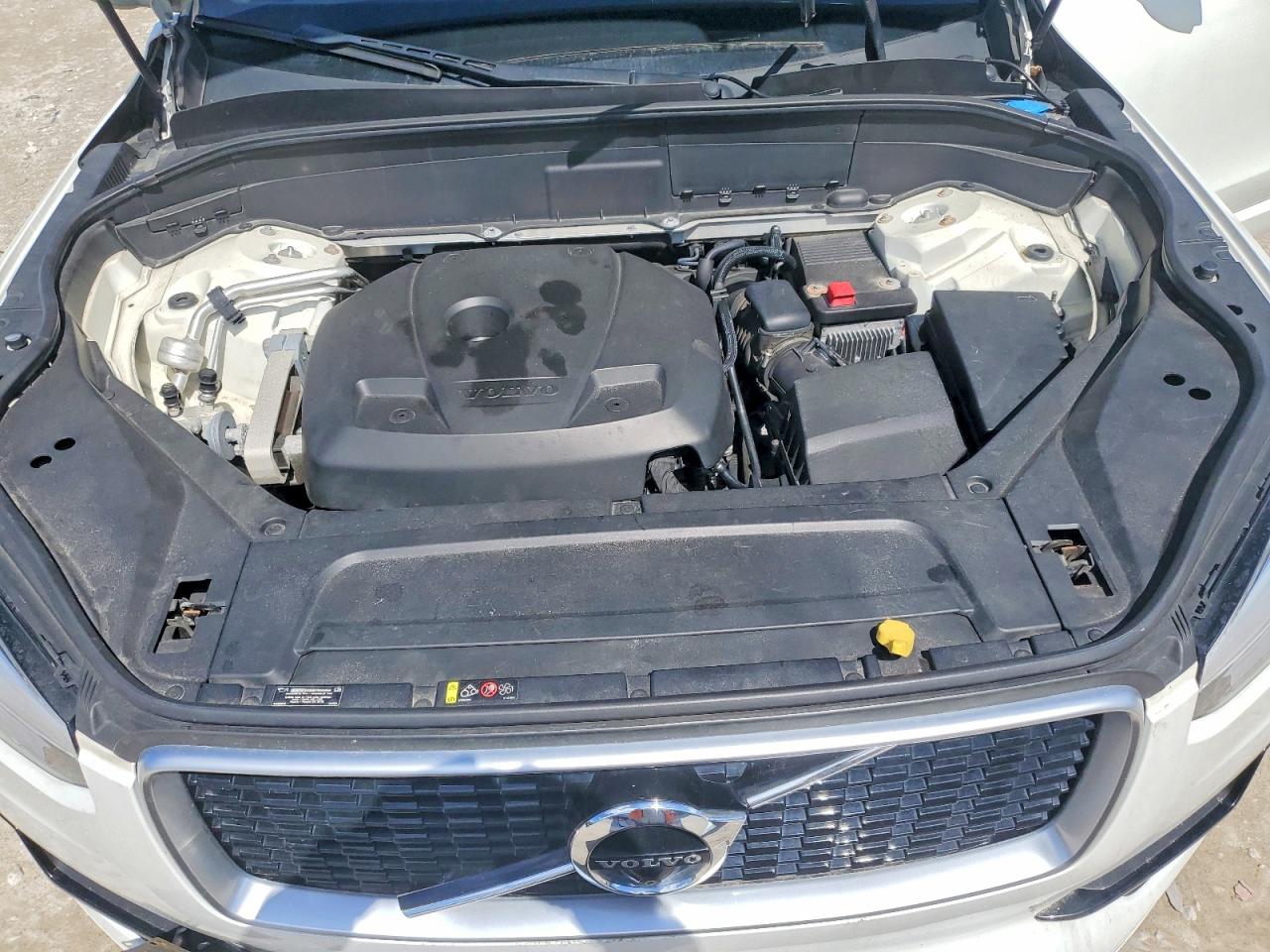 Volvo XC90 T6