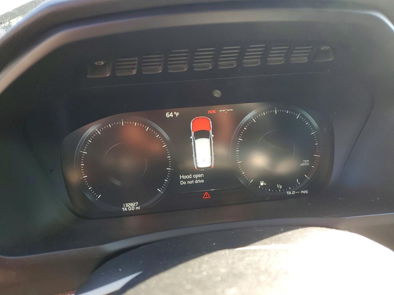Volvo XC90 T6