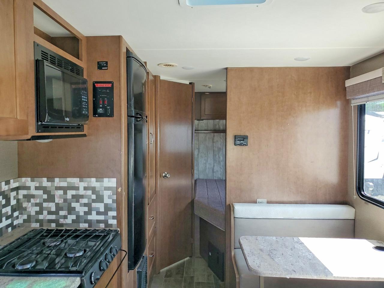 Winn Econoline