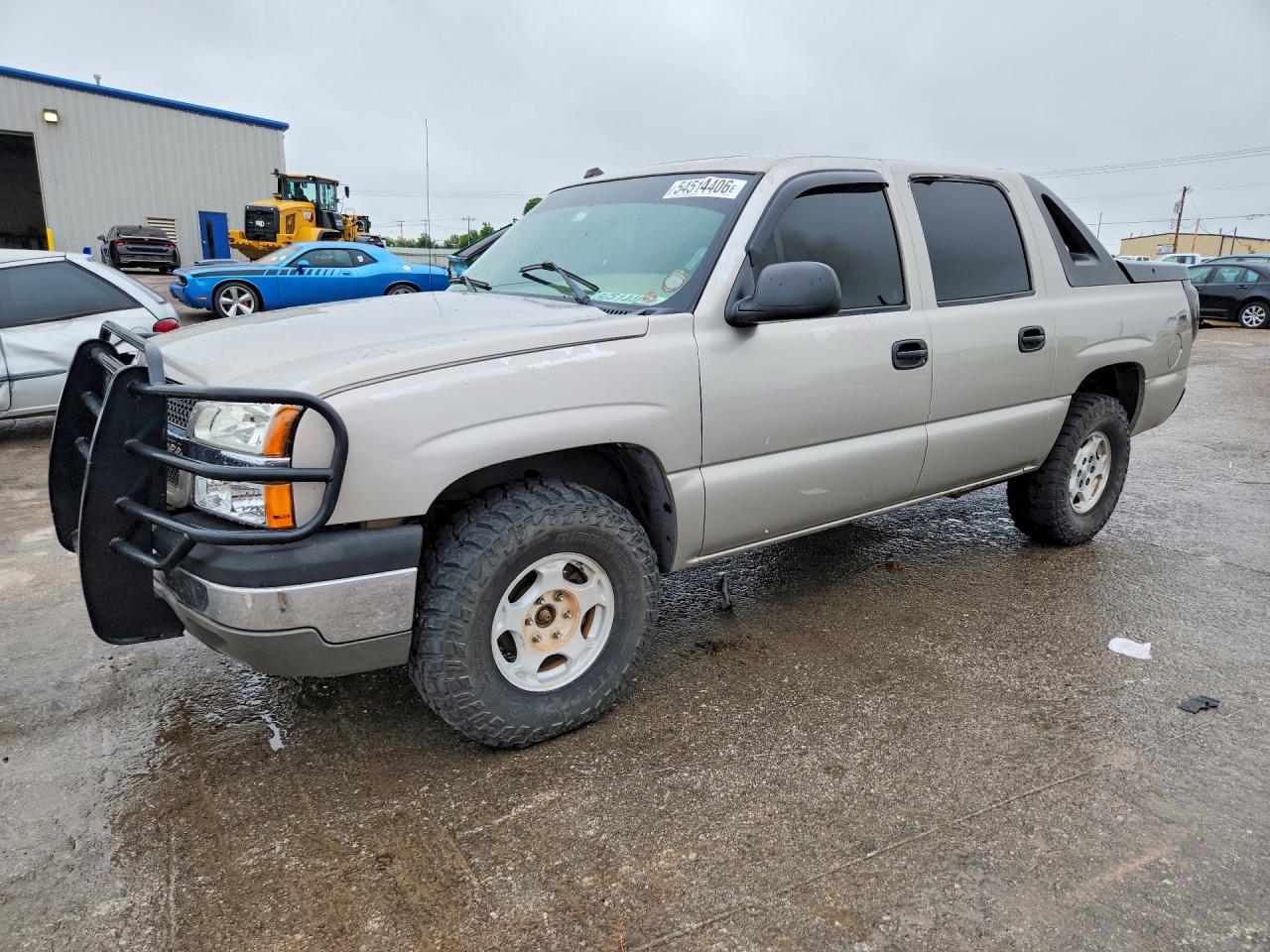 Salvage Chevrolet Avalanche Image
