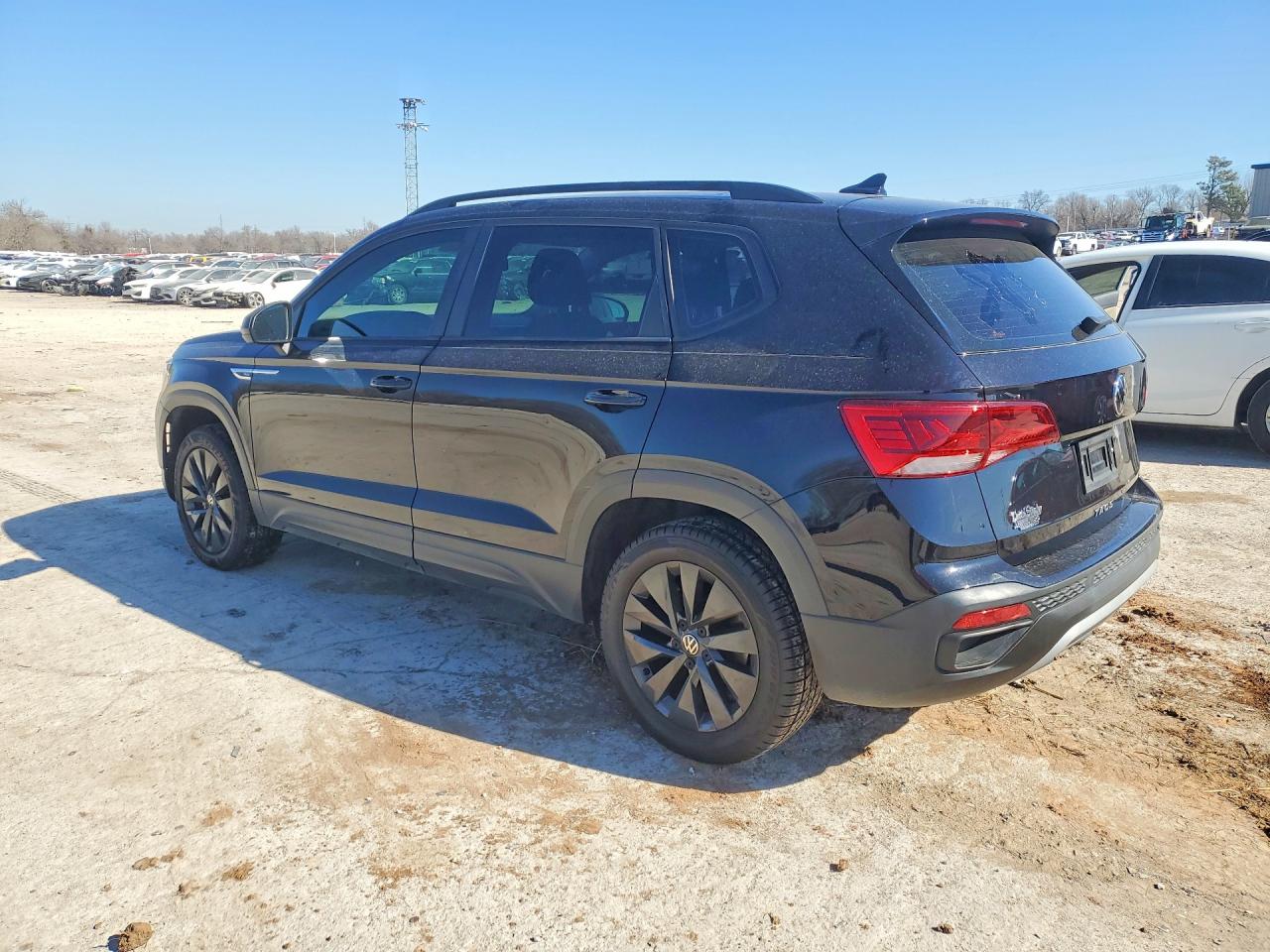Volkswagen Taos S