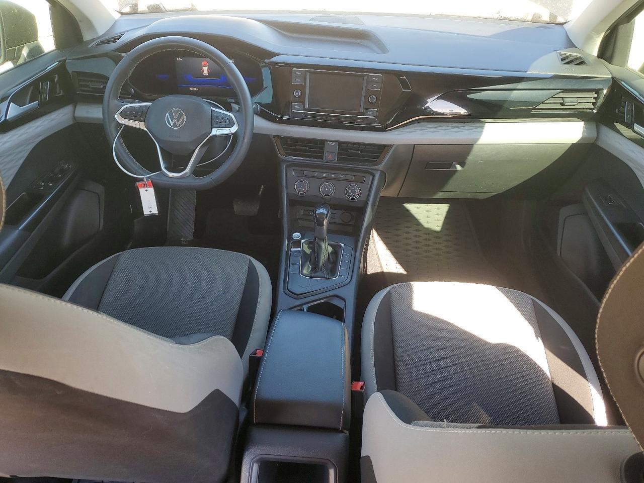 Volkswagen Taos S