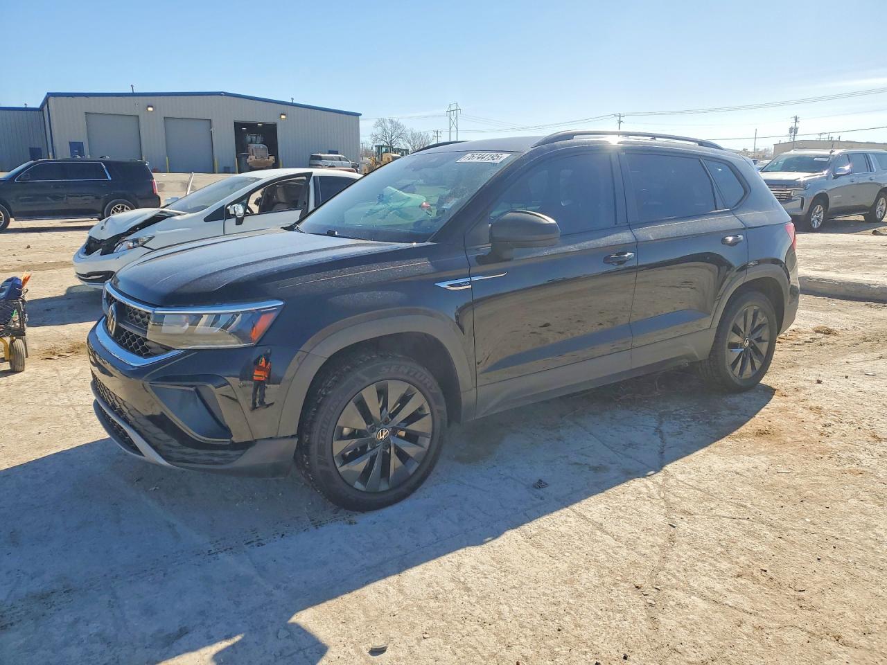 Salvage Volkswagen Taos Image