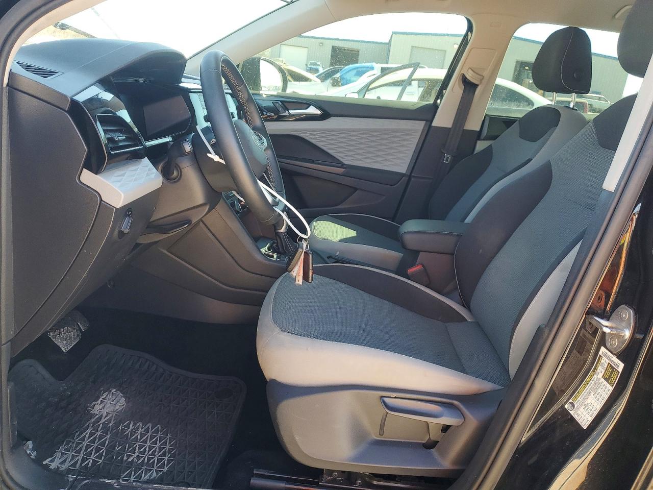 Volkswagen Taos S