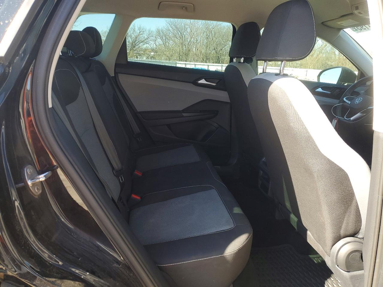 Volkswagen Taos S