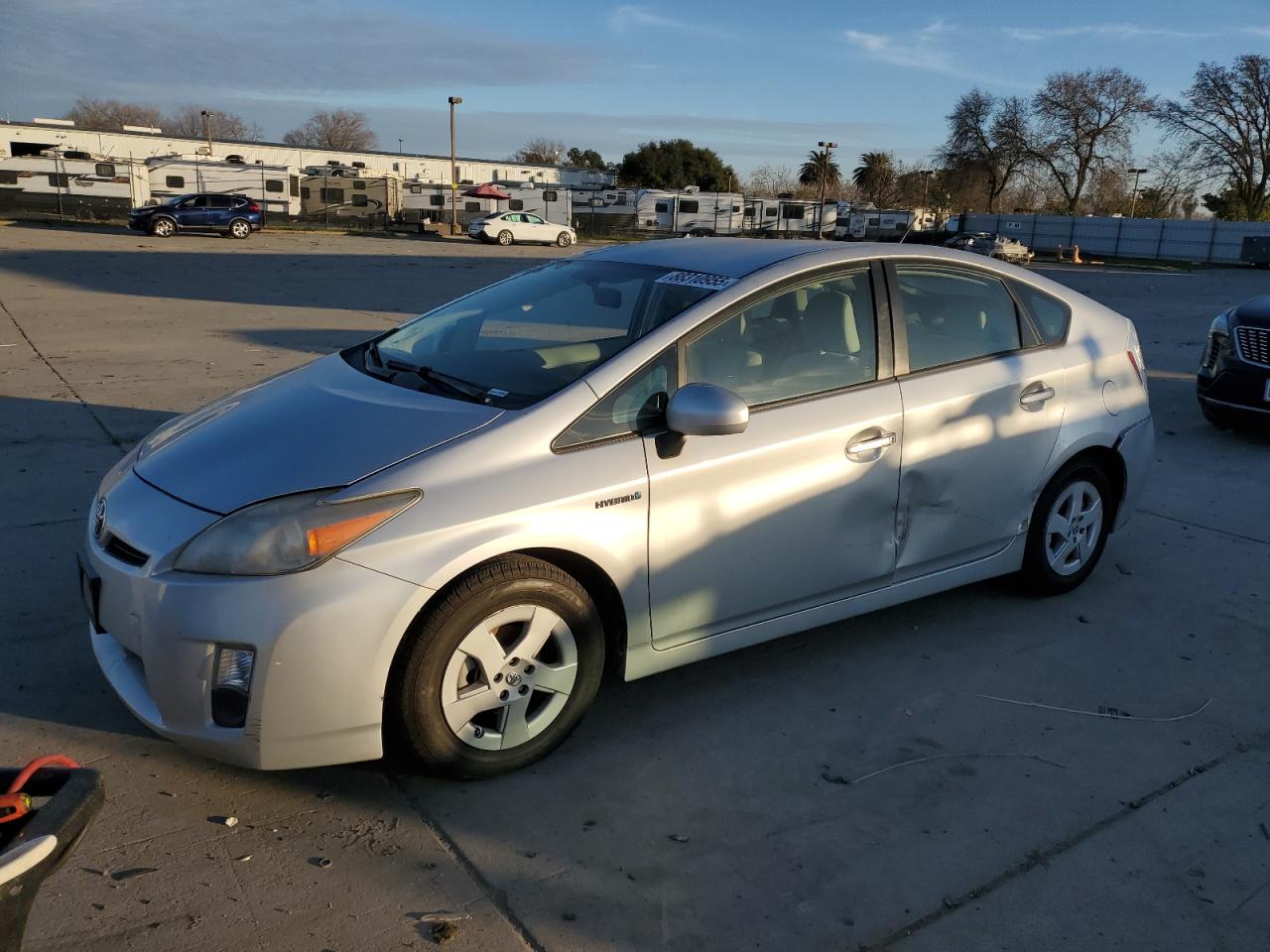 Salvage Toyota Prius Image