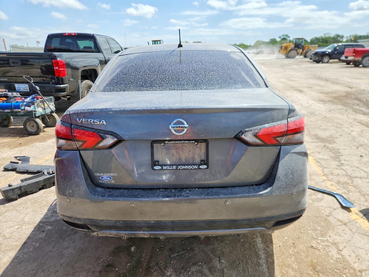 Nissan Versa S