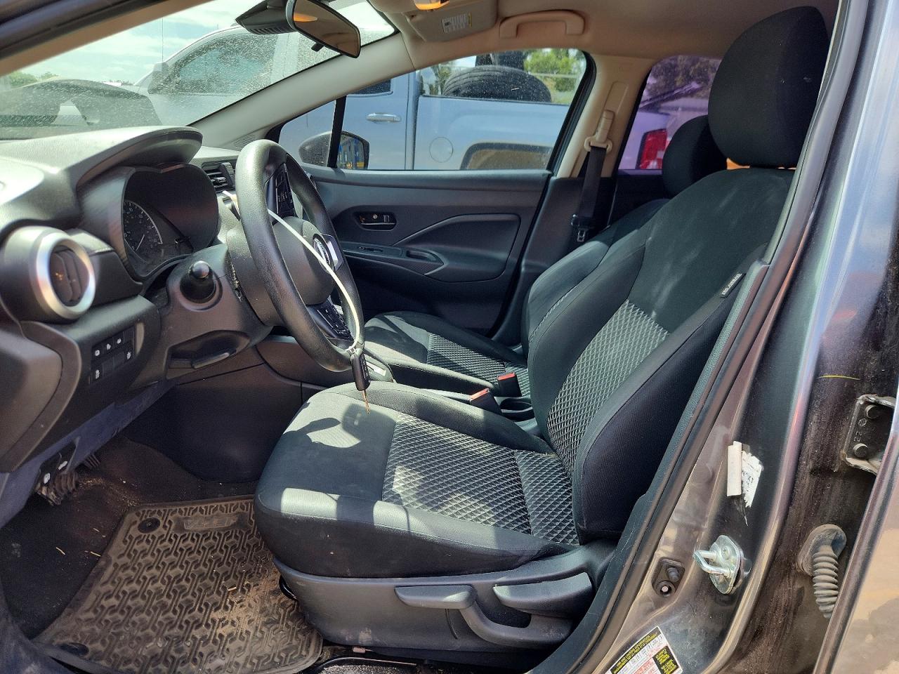 Nissan Versa S