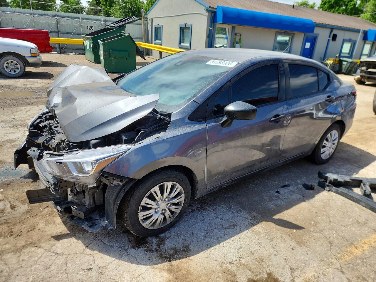 Salvage Nissan Versa Image
